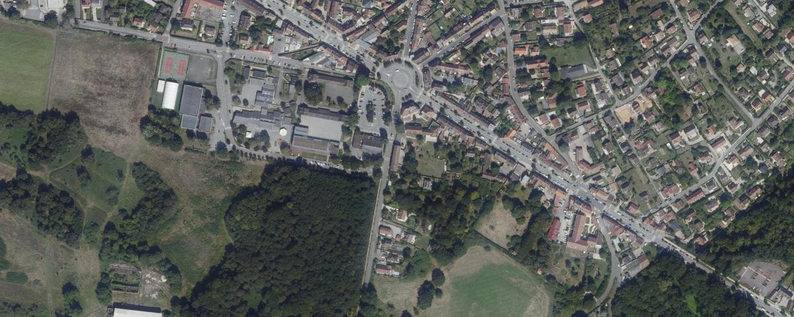 Vue aérienne de Jouars-Pontchartrain (Yvelines)