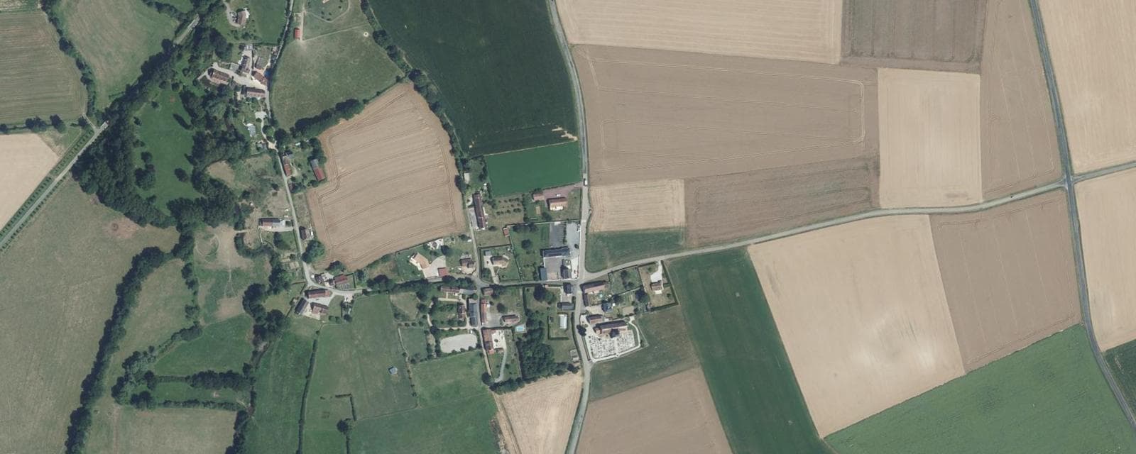 Vue aérienne de Joué-du-Plain (Orne)