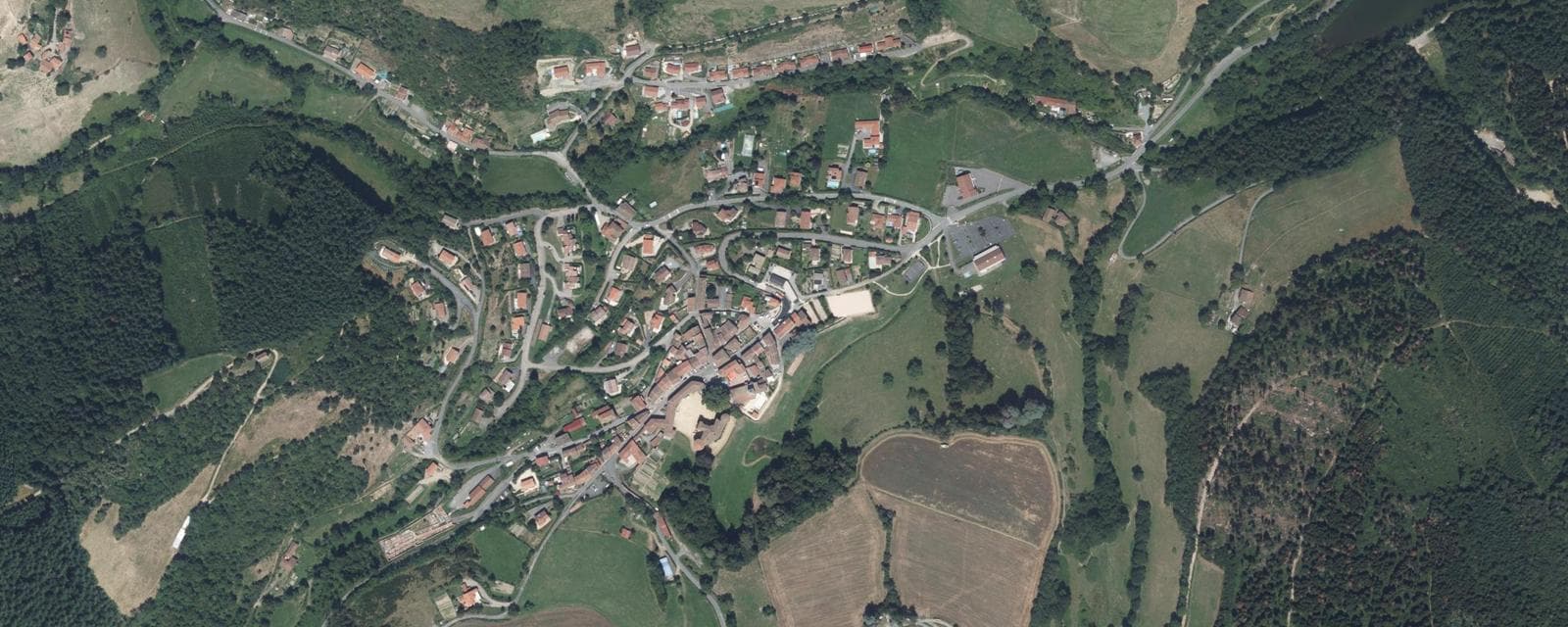 Vue aérienne de Joux (Rhône)
