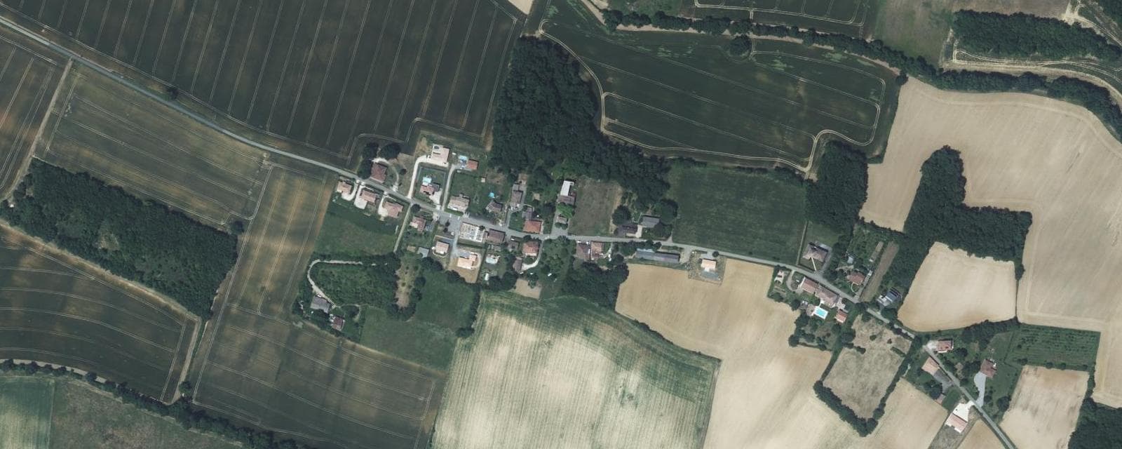Vue aérienne de Juilles (Gers)