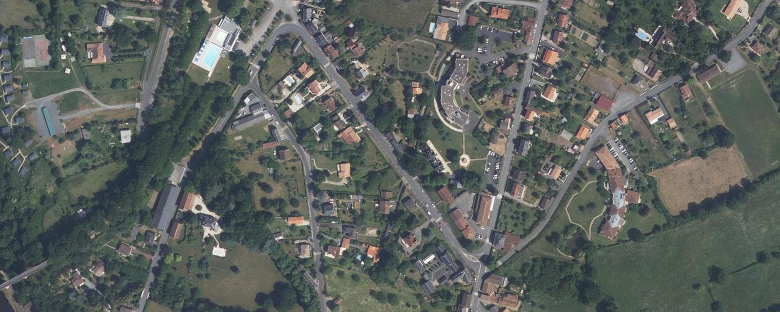 Vue aérienne de L'Isle-Jourdain (Vienne)