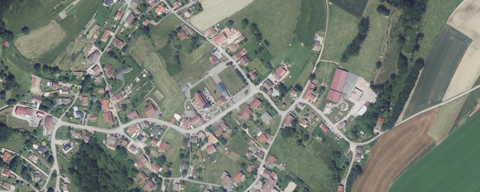Vue aérienne de La Baffe (Vosges)