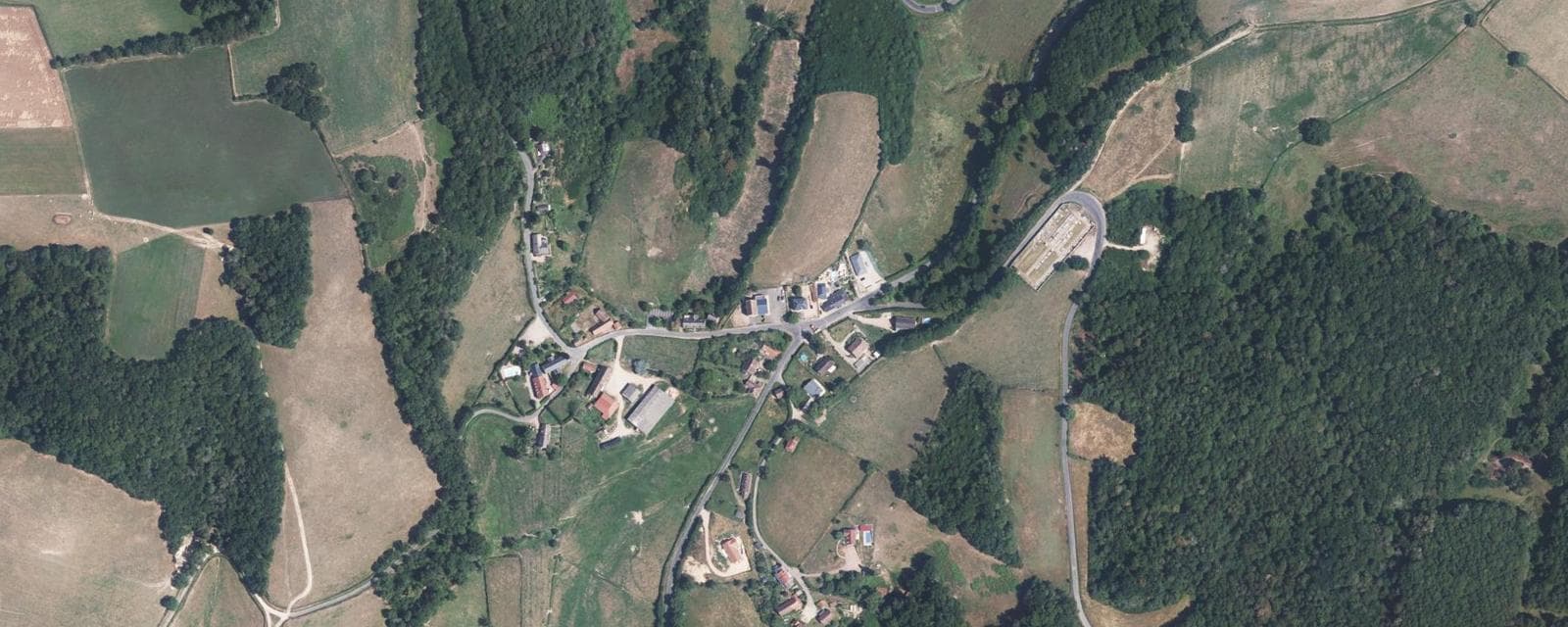 Vue aérienne de La Chapelle-sous-Uchon (Saône-et-Loire)