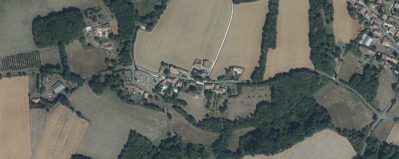 Vue aérienne de La Forêt-de-Tessé (Charente)