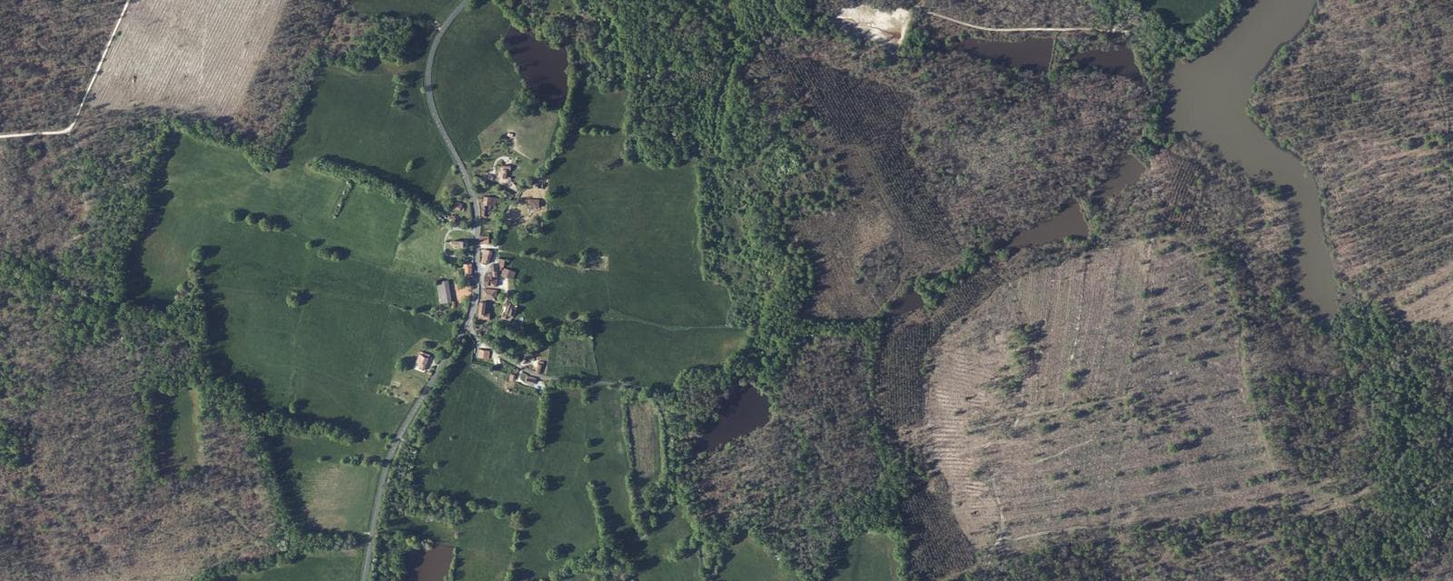 Vue aérienne de La Jemaye-Ponteyraud (Dordogne)