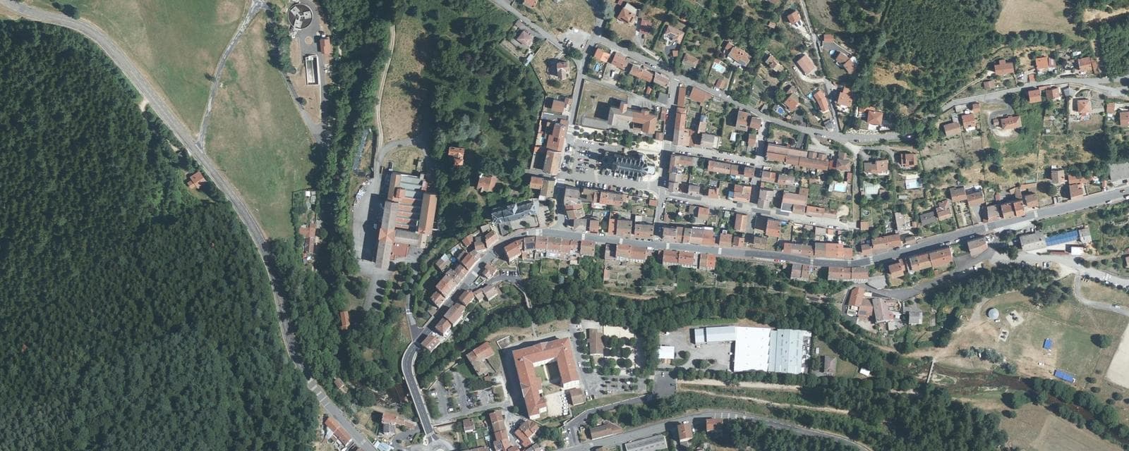 Vue aérienne de La Séauve-sur-Semène (Haute-Loire)
