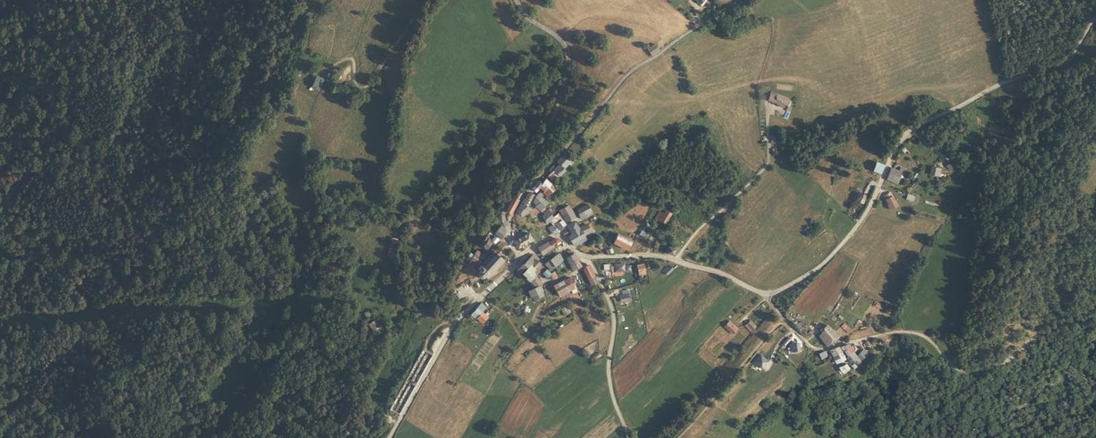 Vue aérienne de La Table (Savoie)