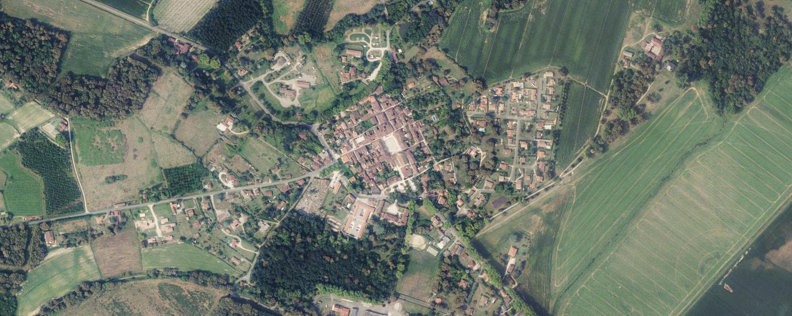 Vue aérienne de Labastide-d'Armagnac (Landes)