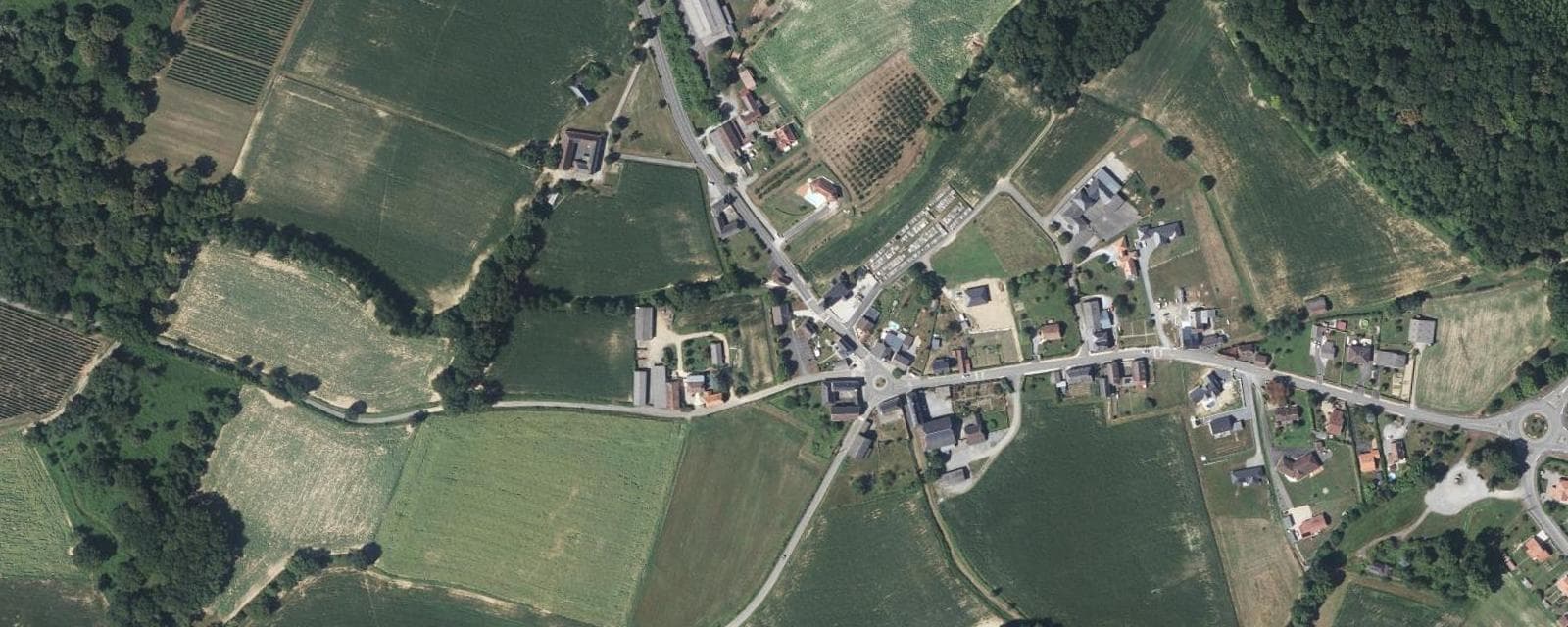 Vue aérienne de Lahourcade (Pyrénées-Atlantiques)