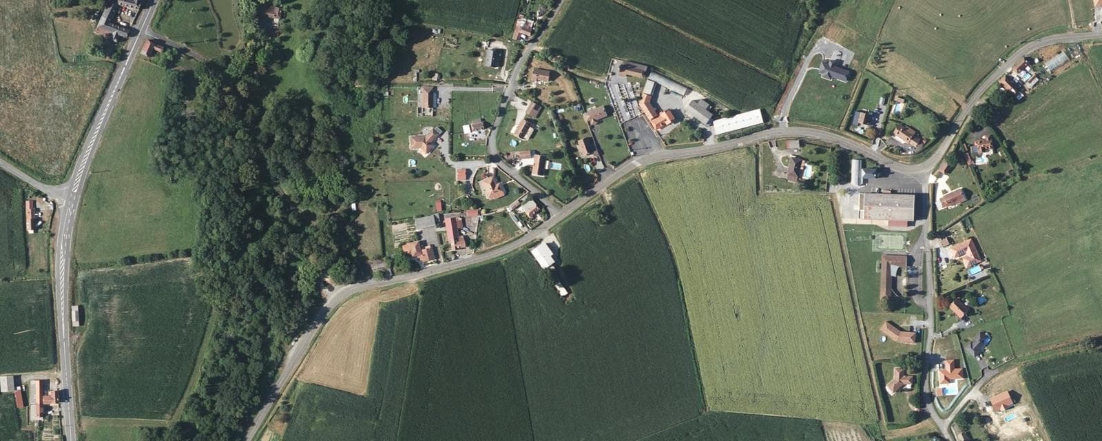 Vue aérienne de Lalonquette (Pyrénées-Atlantiques)
