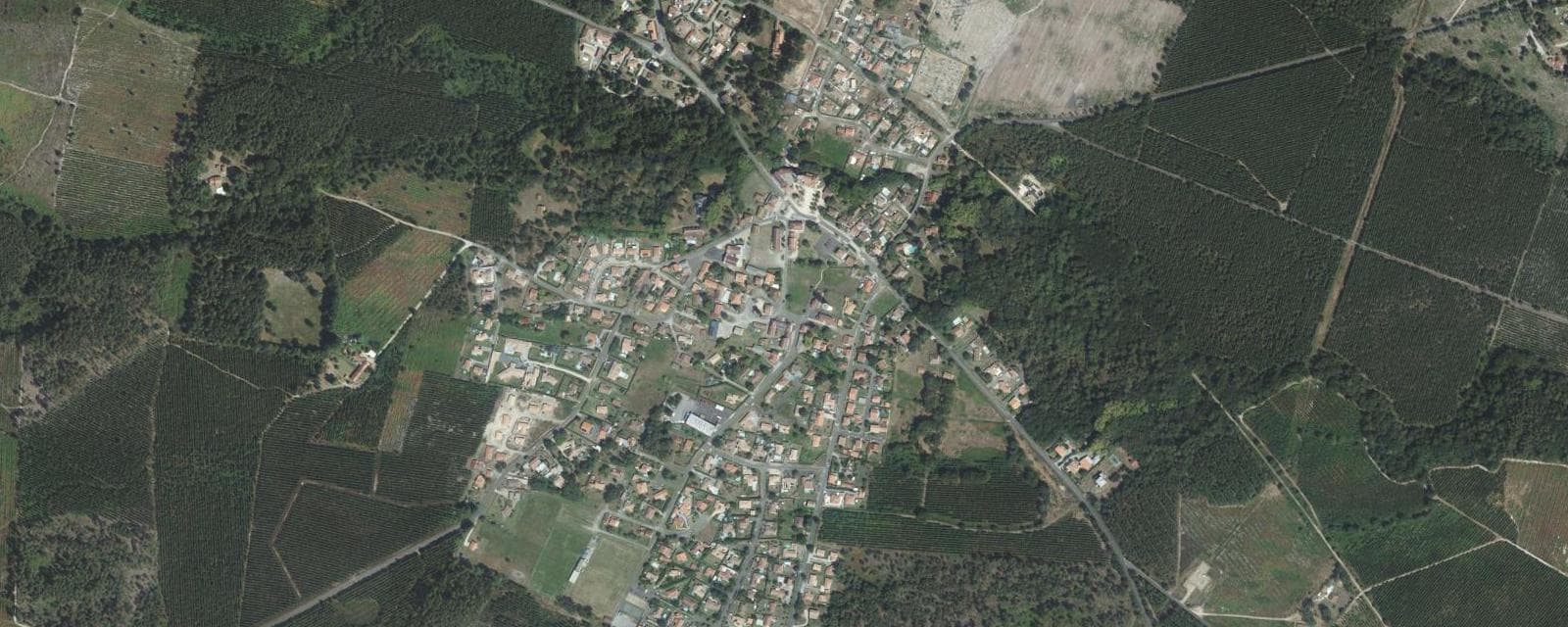 Vue aérienne de Laluque (Landes)