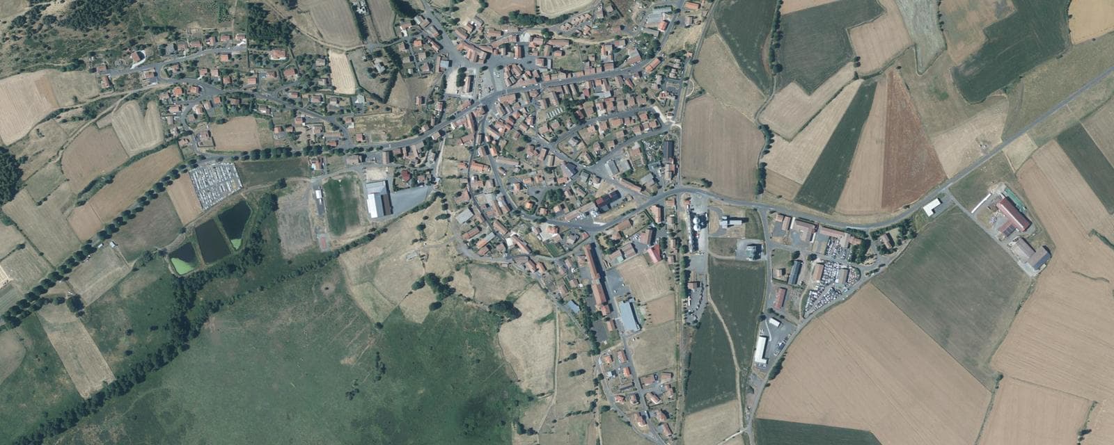 Vue aérienne de Landos (Haute-Loire)