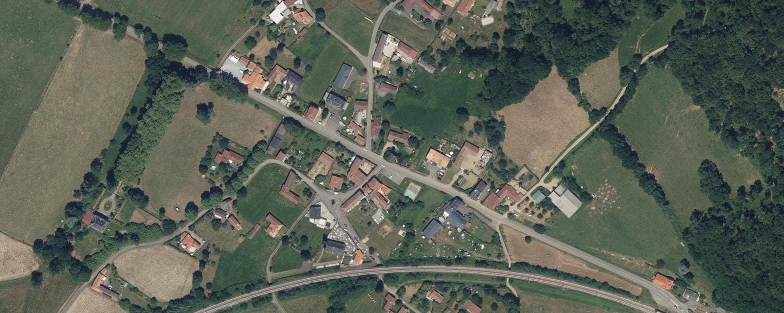 Vue aérienne de Lanespède (Hautes-Pyrénées)