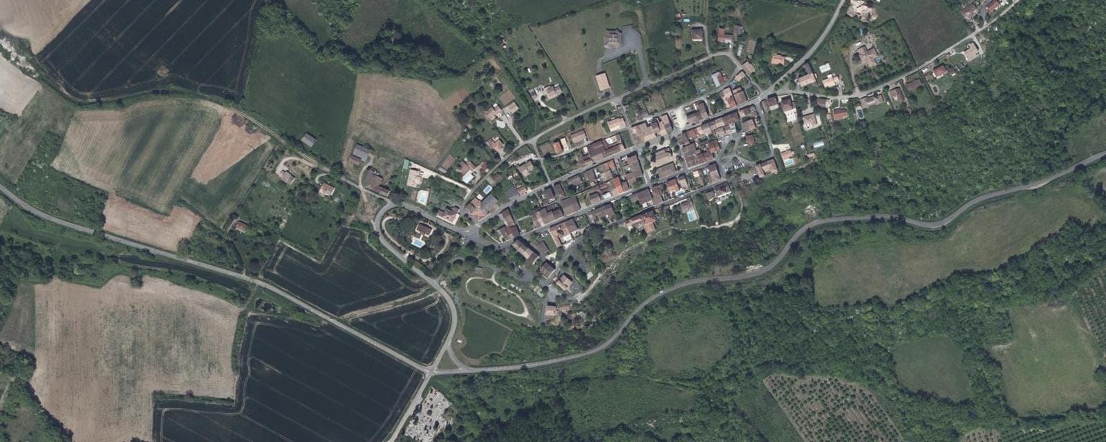 Vue aérienne de Laparade (Lot-et-Garonne)
