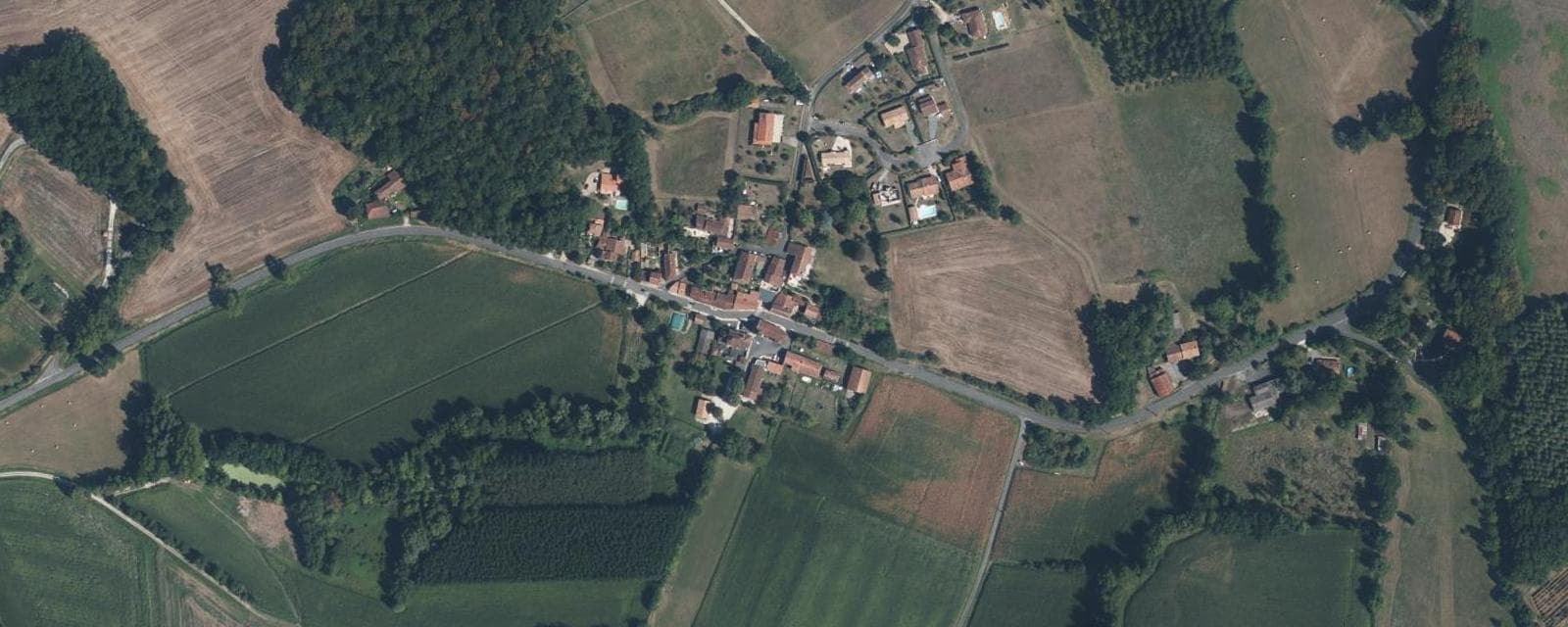 Vue aérienne de Laprade (Charente)