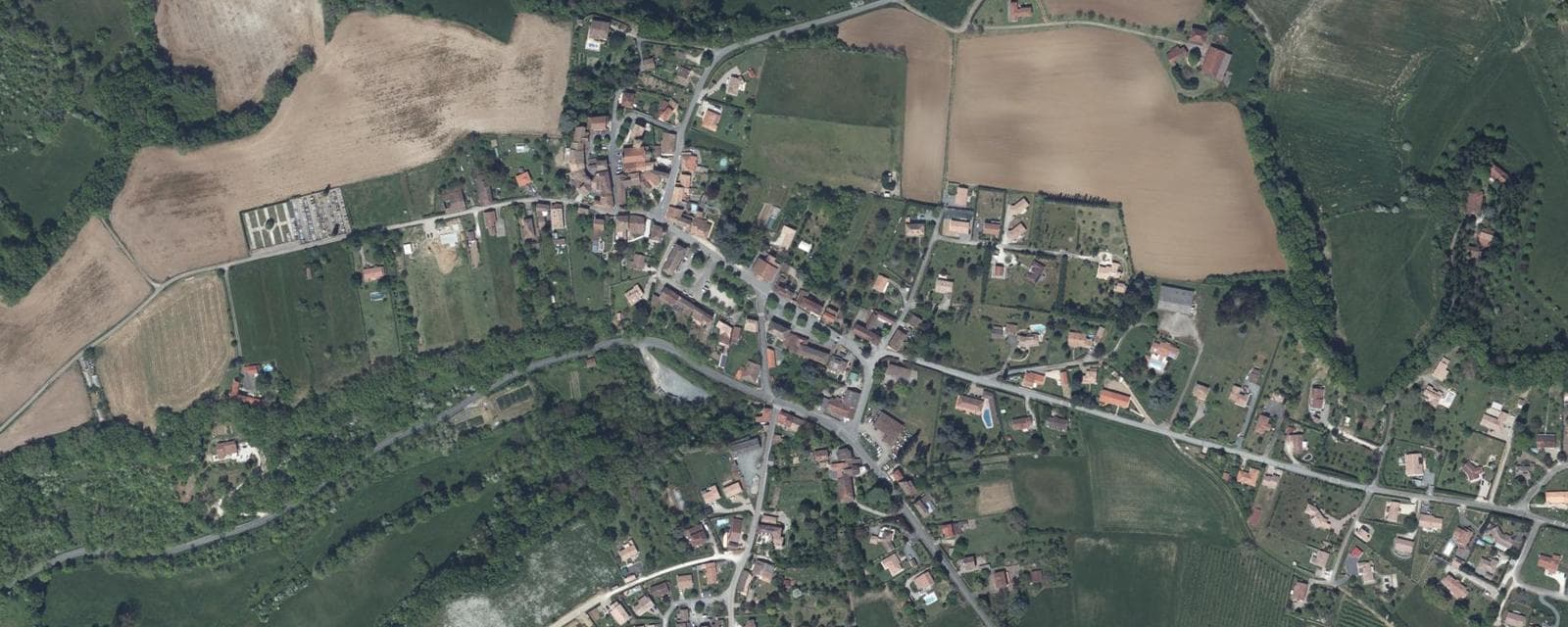 Vue aérienne de Laugnac (Lot-et-Garonne)