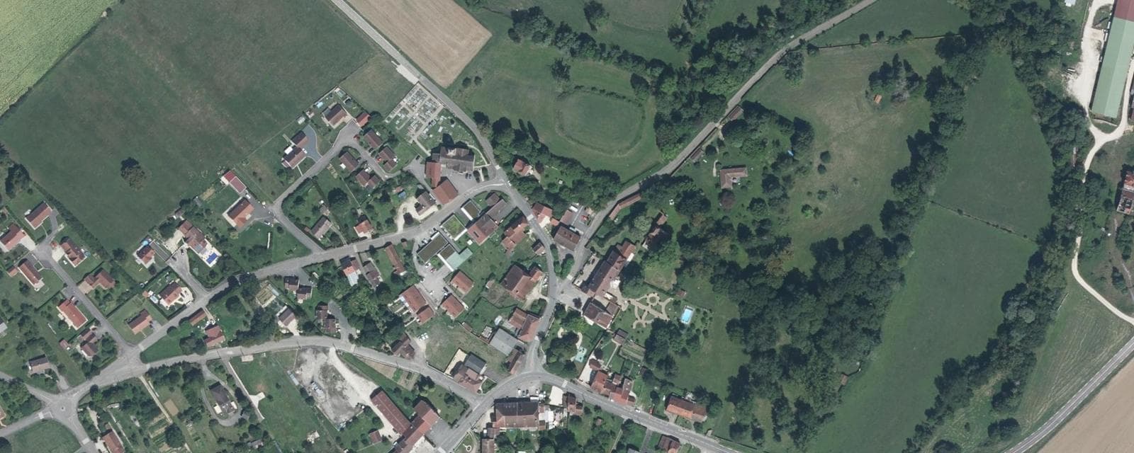 Vue aérienne de Lavoncourt (Haute-Saône)