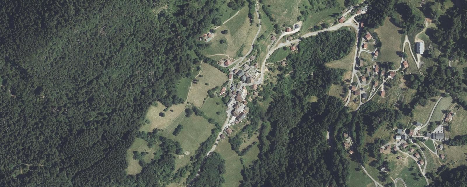 Vue aérienne de Le Bouchet-Mont-Charvin (Haute-Savoie)