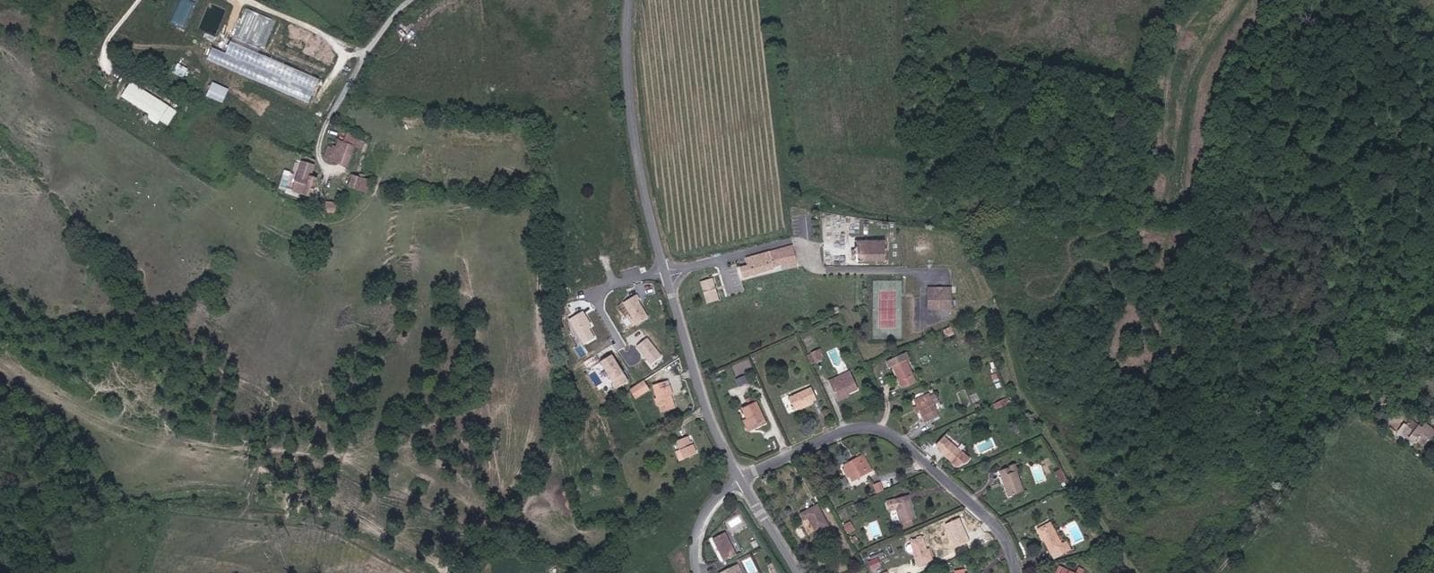 Vue aérienne de Le Pout (Gironde)
