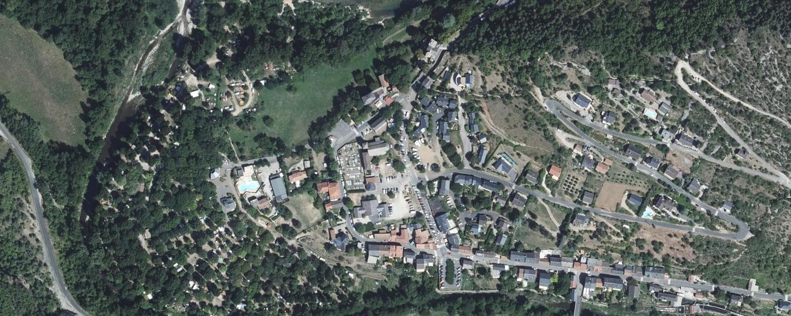 Vue aérienne de Le Rozier (Lozère)