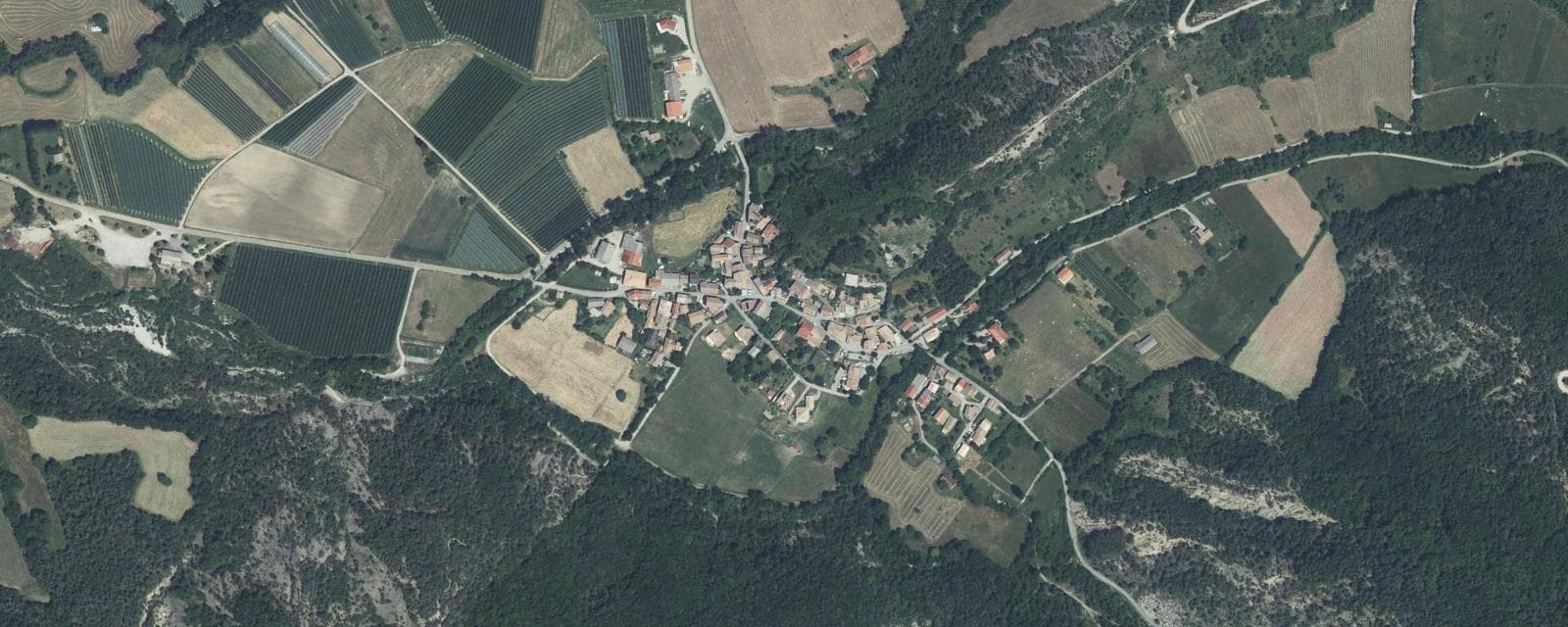 Vue aérienne de Le Saix (Hautes-Alpes)