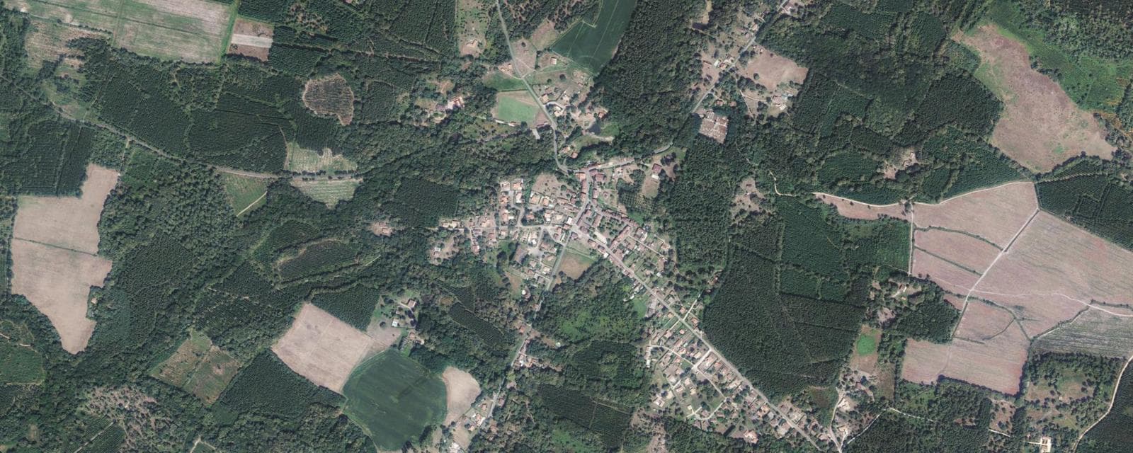 Vue aérienne de Lencouacq (Landes)
