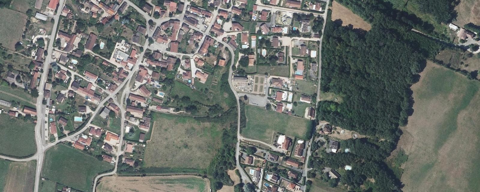 Vue aérienne de Leyrieu (Isère)