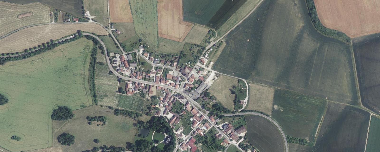 Vue aérienne de Lignol-le-Château (Aube)