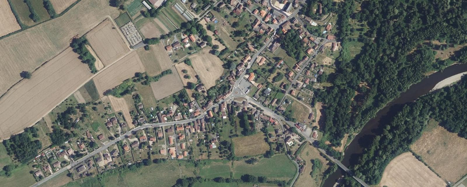 Vue aérienne de Limons (Puy-de-Dôme)