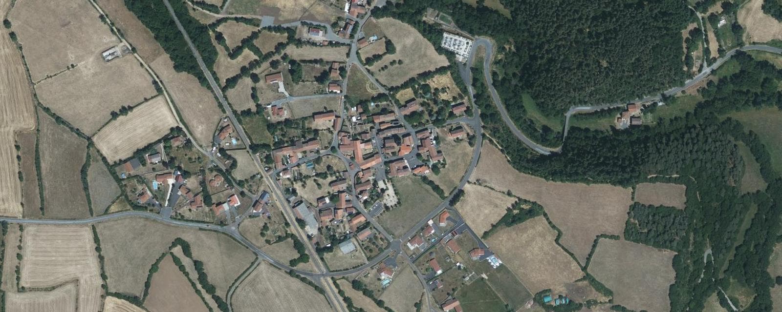 Vue aérienne de Lissac (Haute-Loire)