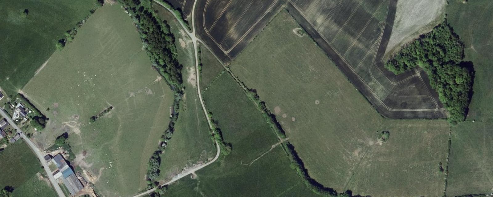 Vue aérienne de Logny-lès-Aubenton (Aisne)