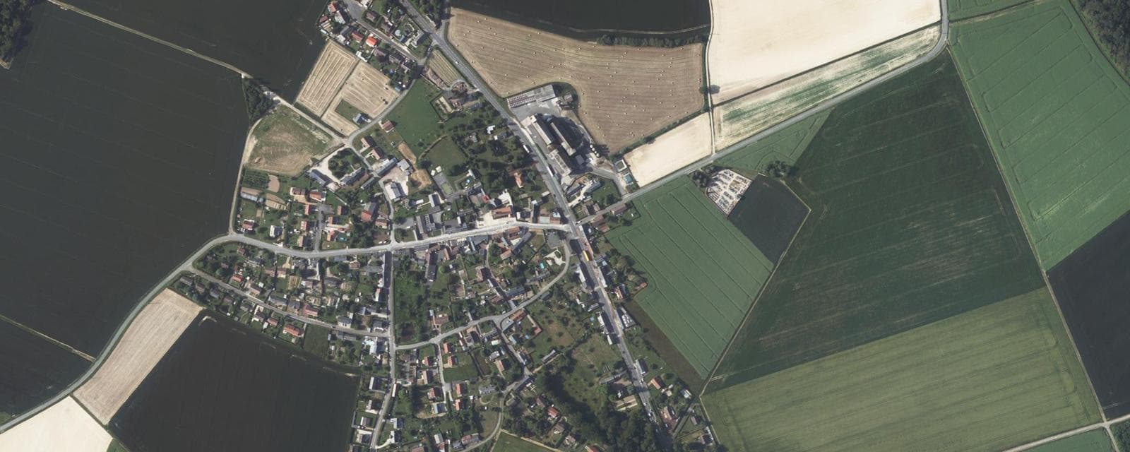 Vue aérienne de Logron (Eure-et-Loir)