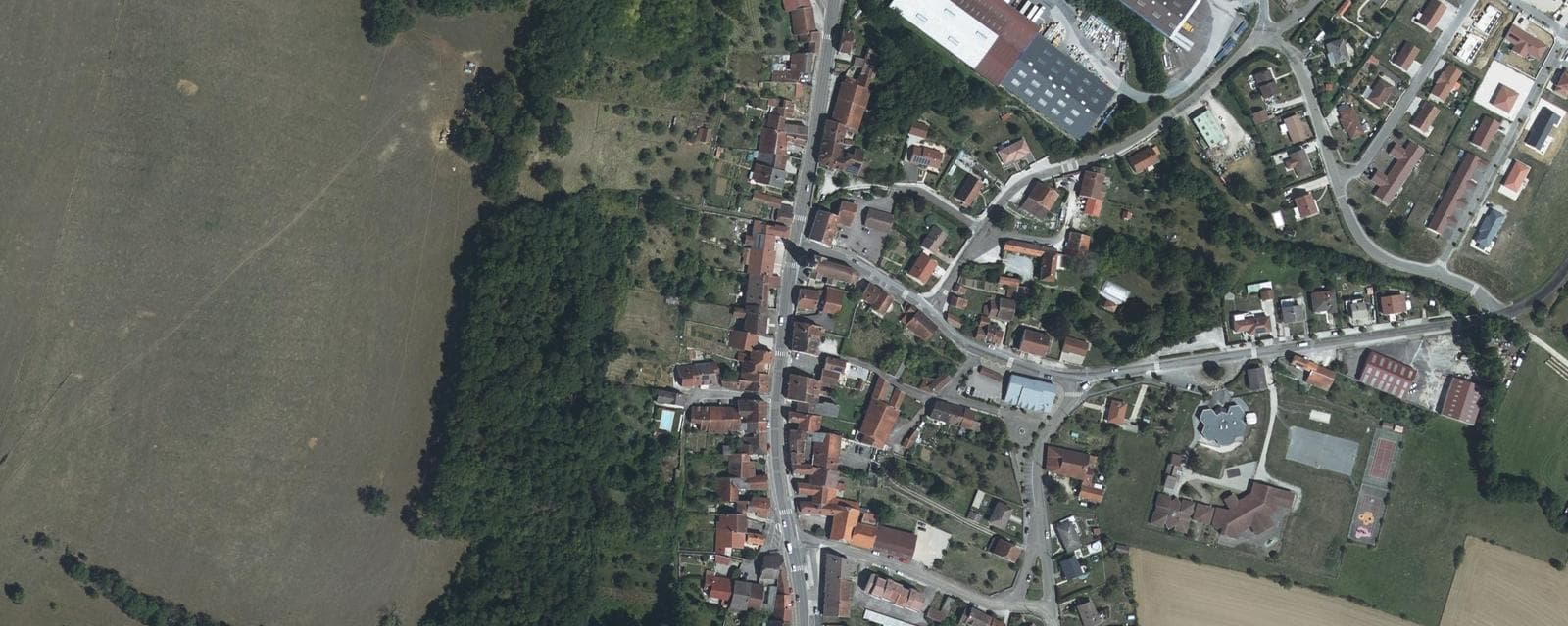Vue aérienne de Longeau-Percey (Haute-Marne)