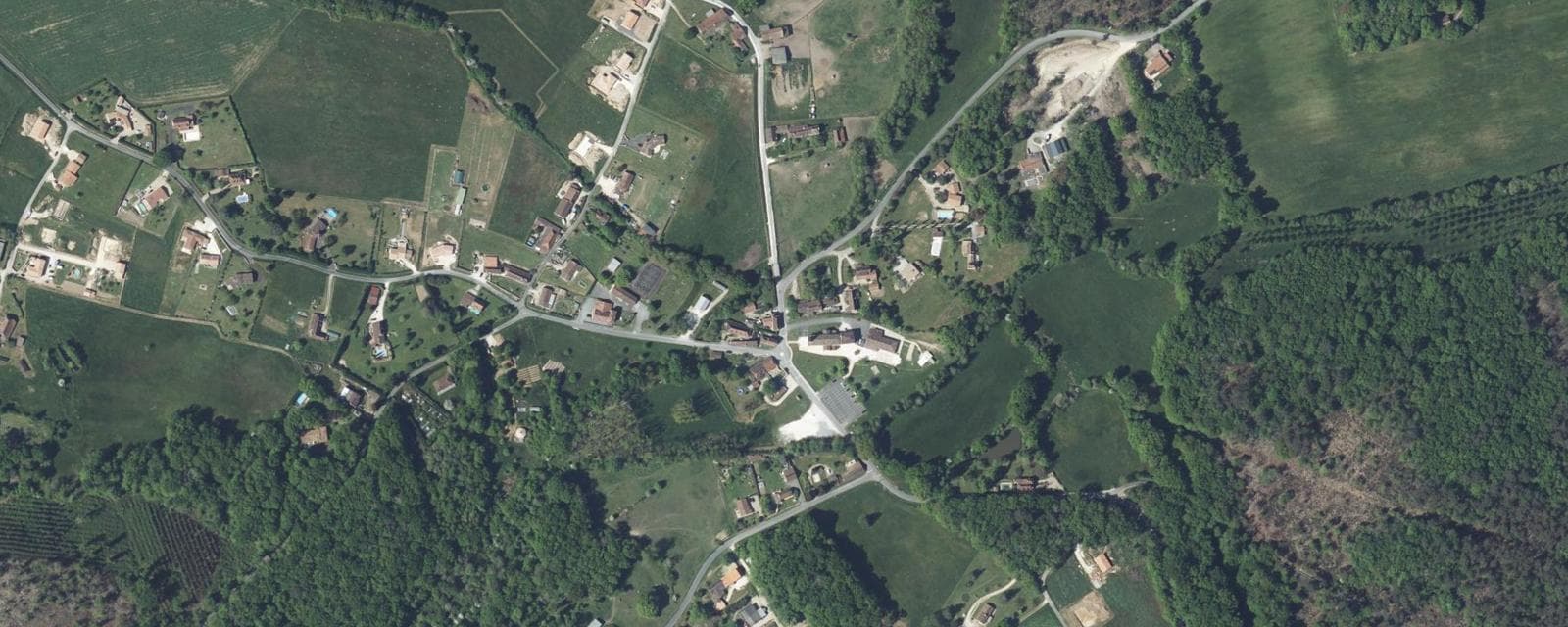 Vue aérienne de Lunas (Dordogne)