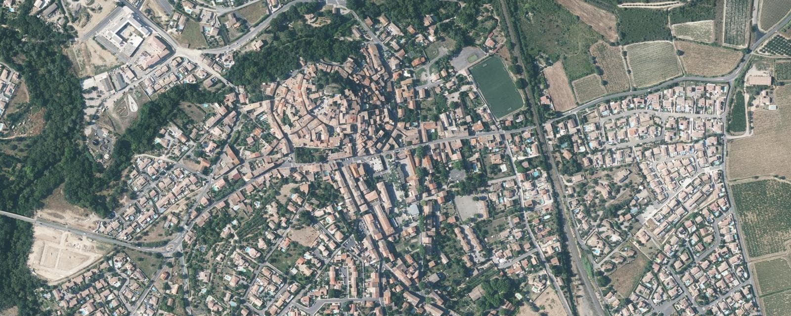 Vue aérienne de Magalas (Hérault)