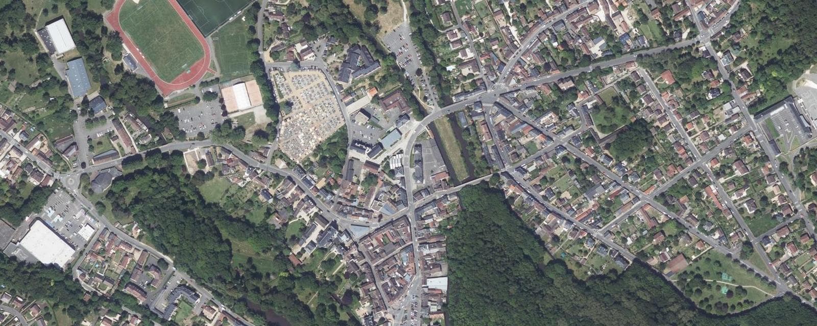 Vue aérienne de Maintenon (Eure-et-Loir)