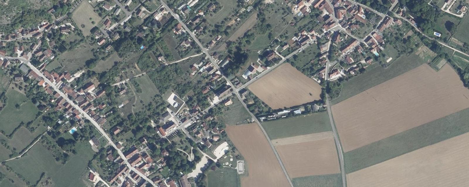 Vue aérienne de Mâlain (Côte-d'Or)