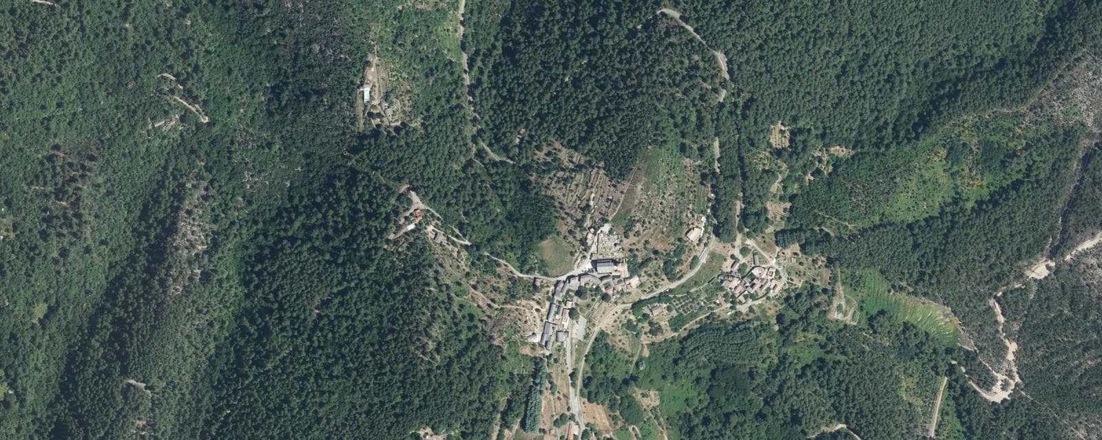 Vue aérienne de Malbosc (Ardèche)