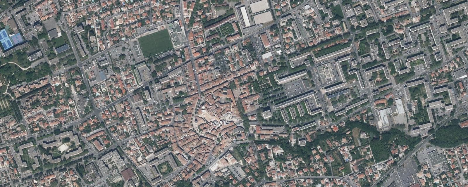 Vue aérienne de Marignane (Bouches-du-Rhône)