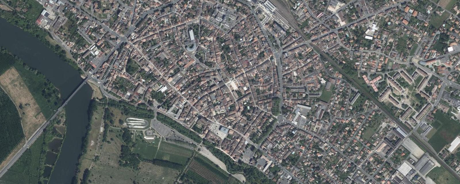 Vue aérienne de Marmande (Lot-et-Garonne)