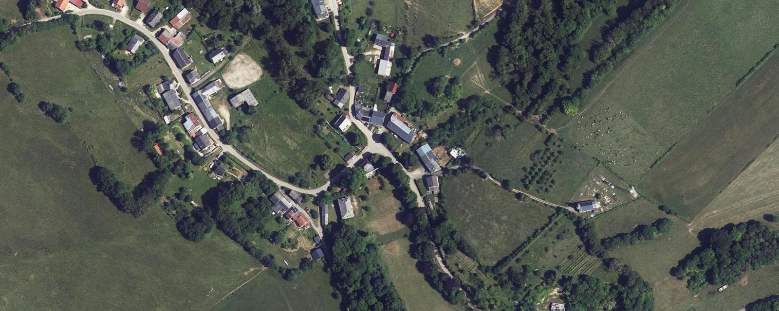 Vue aérienne de Marquigny (Ardennes)