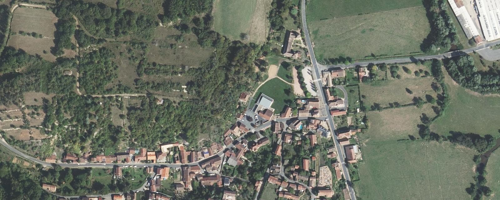Vue aérienne de Massilly (Saône-et-Loire)