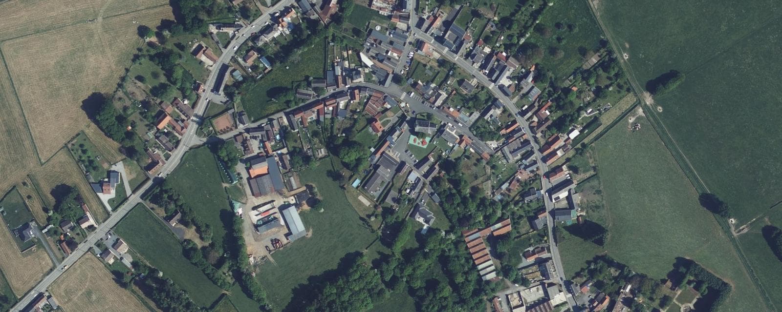 Vue aérienne de Maurois (Nord)