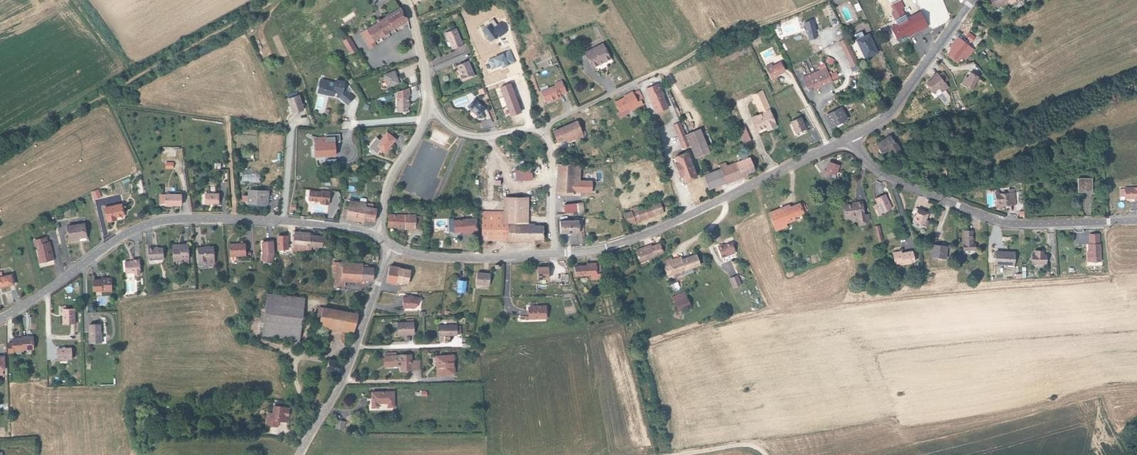 Vue aérienne de Menoncourt (Territoire de Belfort)