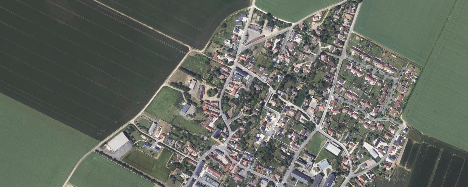 Vue aérienne de Mignières (Eure-et-Loir)