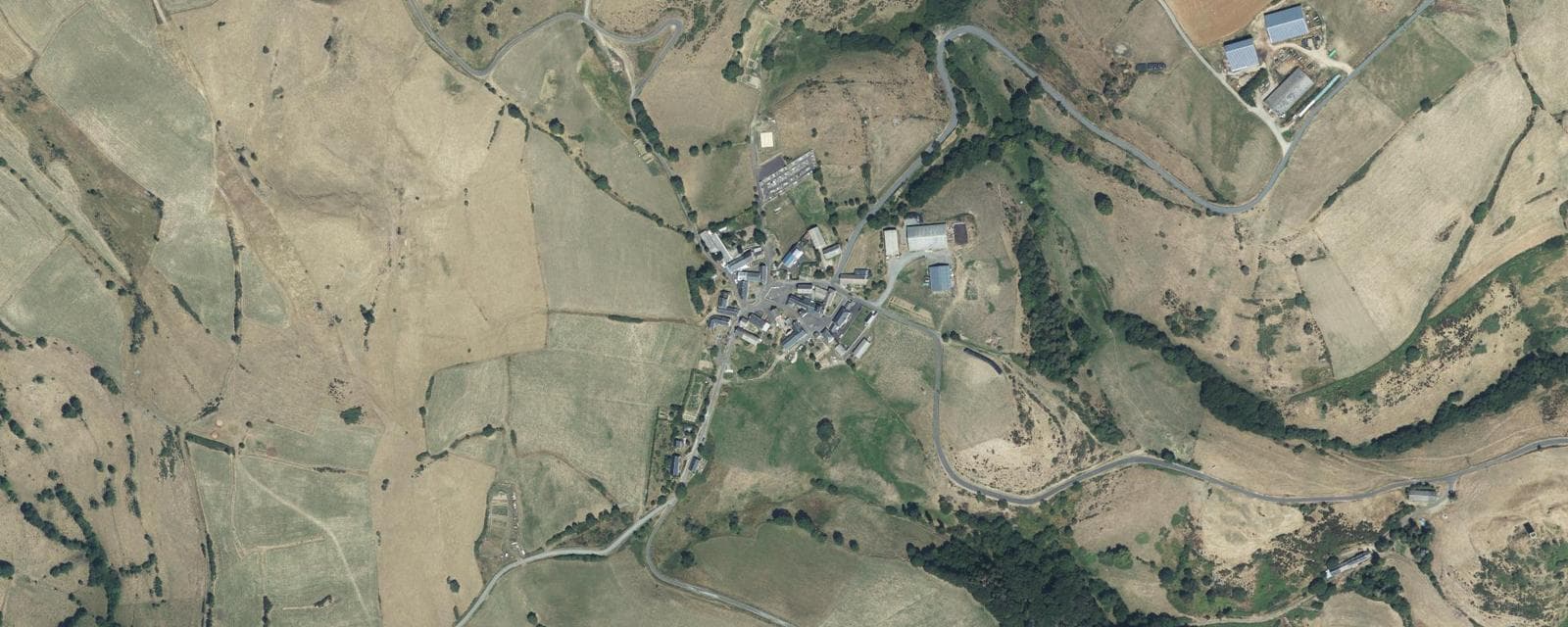Vue aérienne de Molèdes (Cantal)