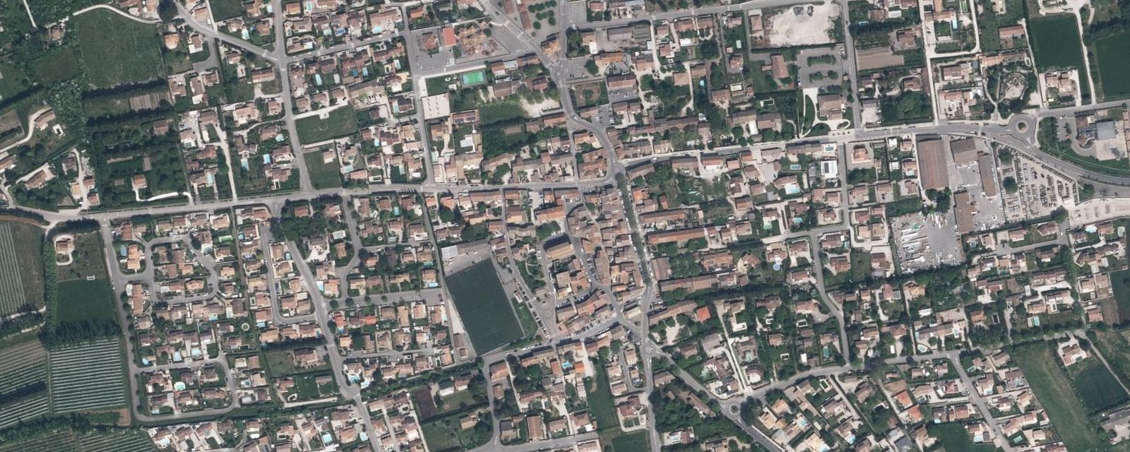 Vue aérienne de Mollégès (Bouches-du-Rhône)