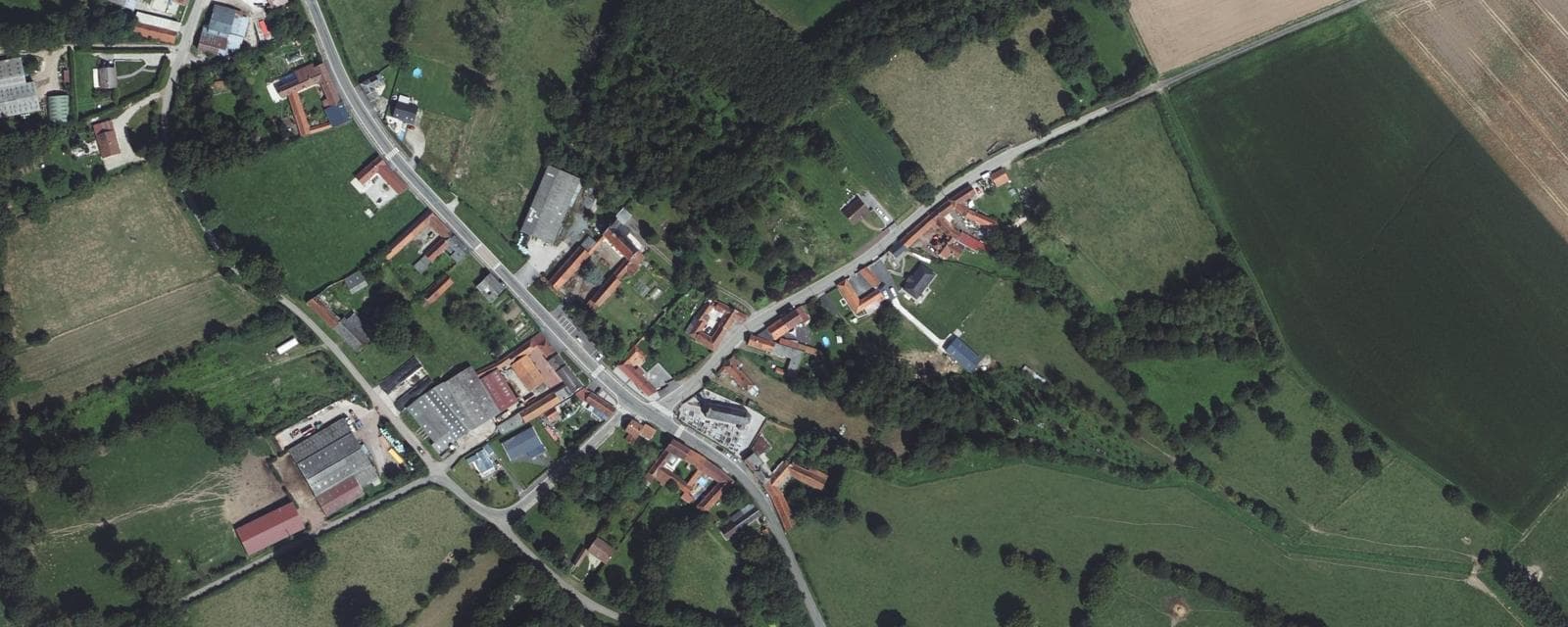 Vue aérienne de Moncheaux-lès-Frévent (Pas-de-Calais)