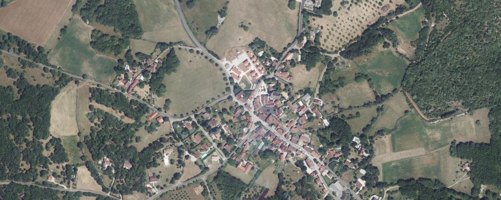 Vue aérienne de Montgesty (Lot)