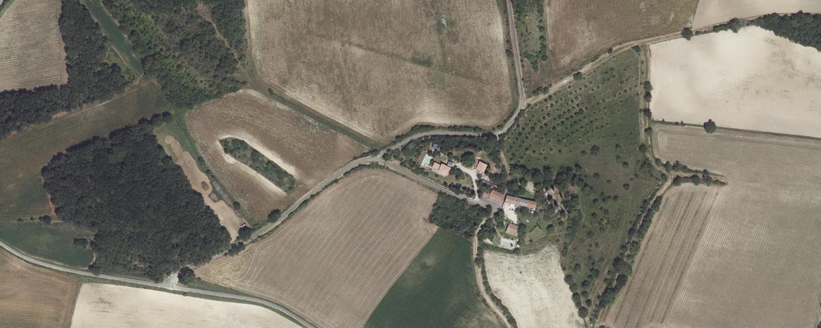 Vue aérienne de Montgradail (Aude)